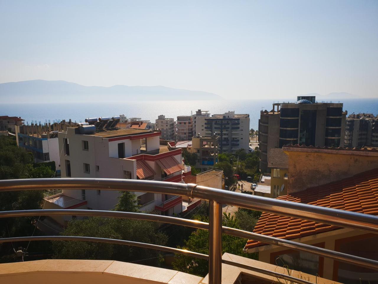 Lux Apartments Vlore Exterior photo