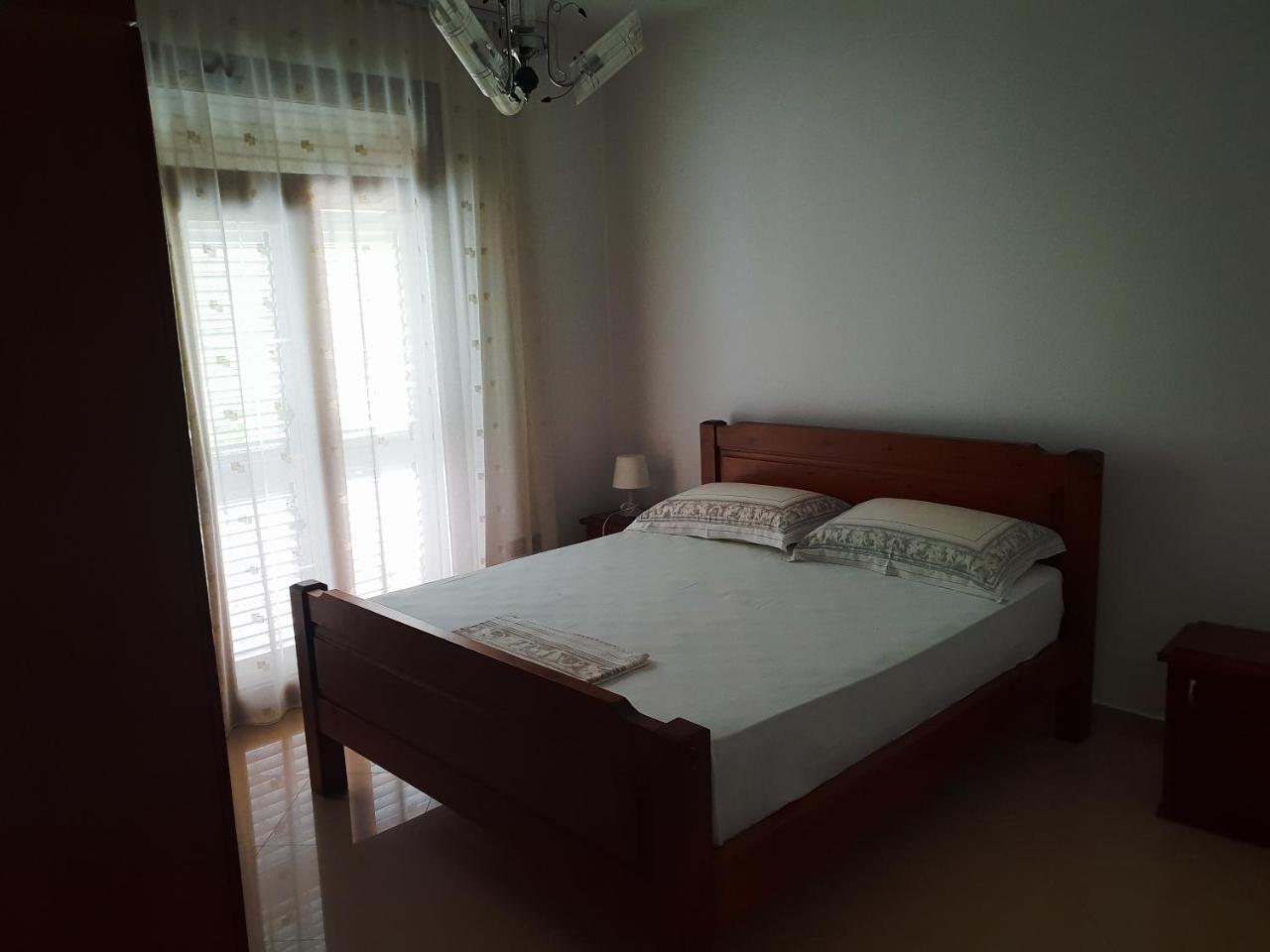 Lux Apartments Vlore Exterior photo
