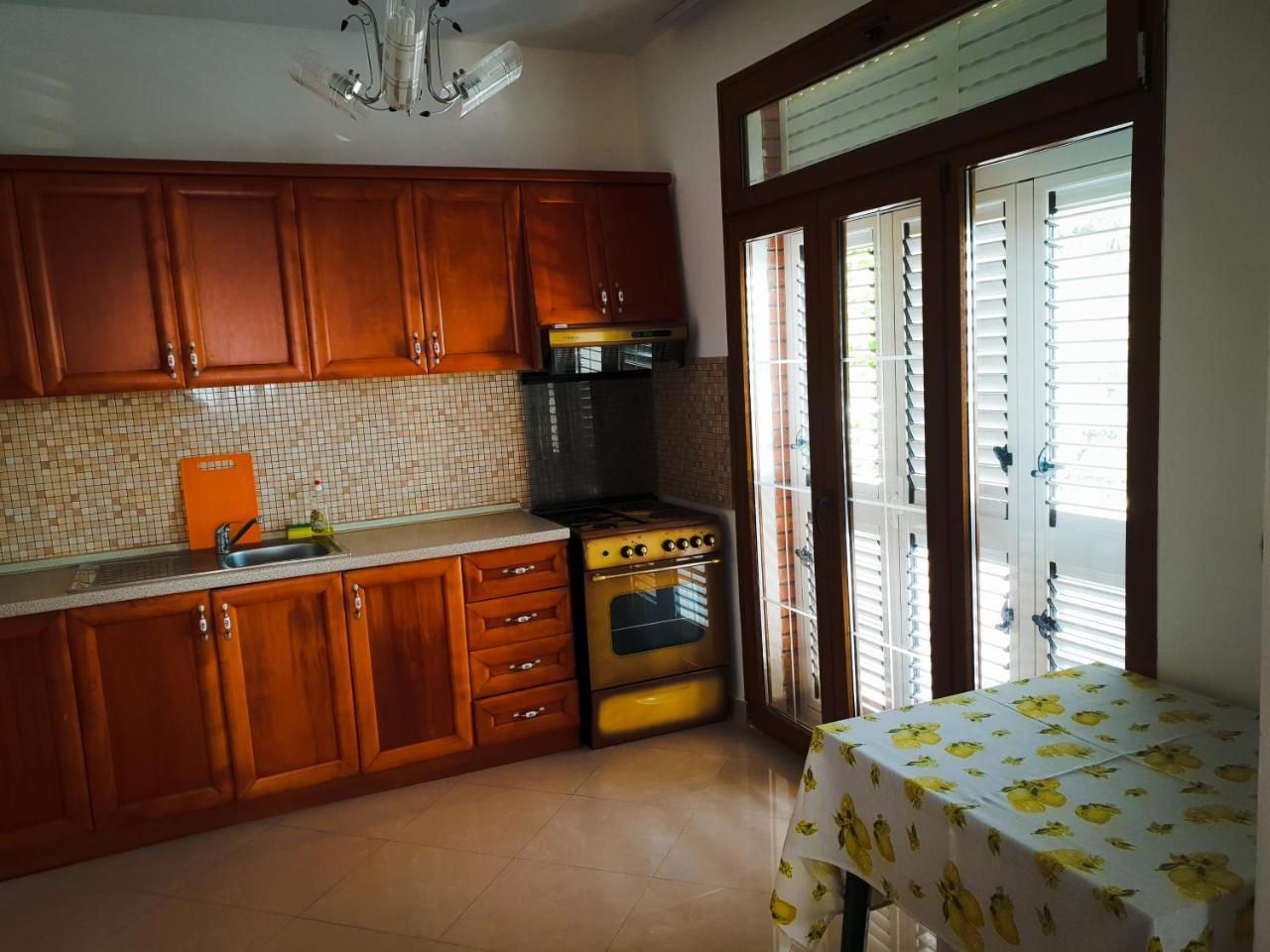 Lux Apartments Vlore Exterior photo