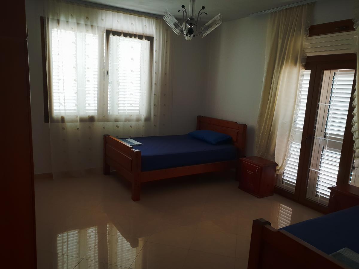 Lux Apartments Vlore Exterior photo